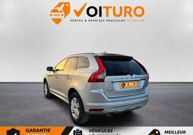 Volvo XC60 view 3