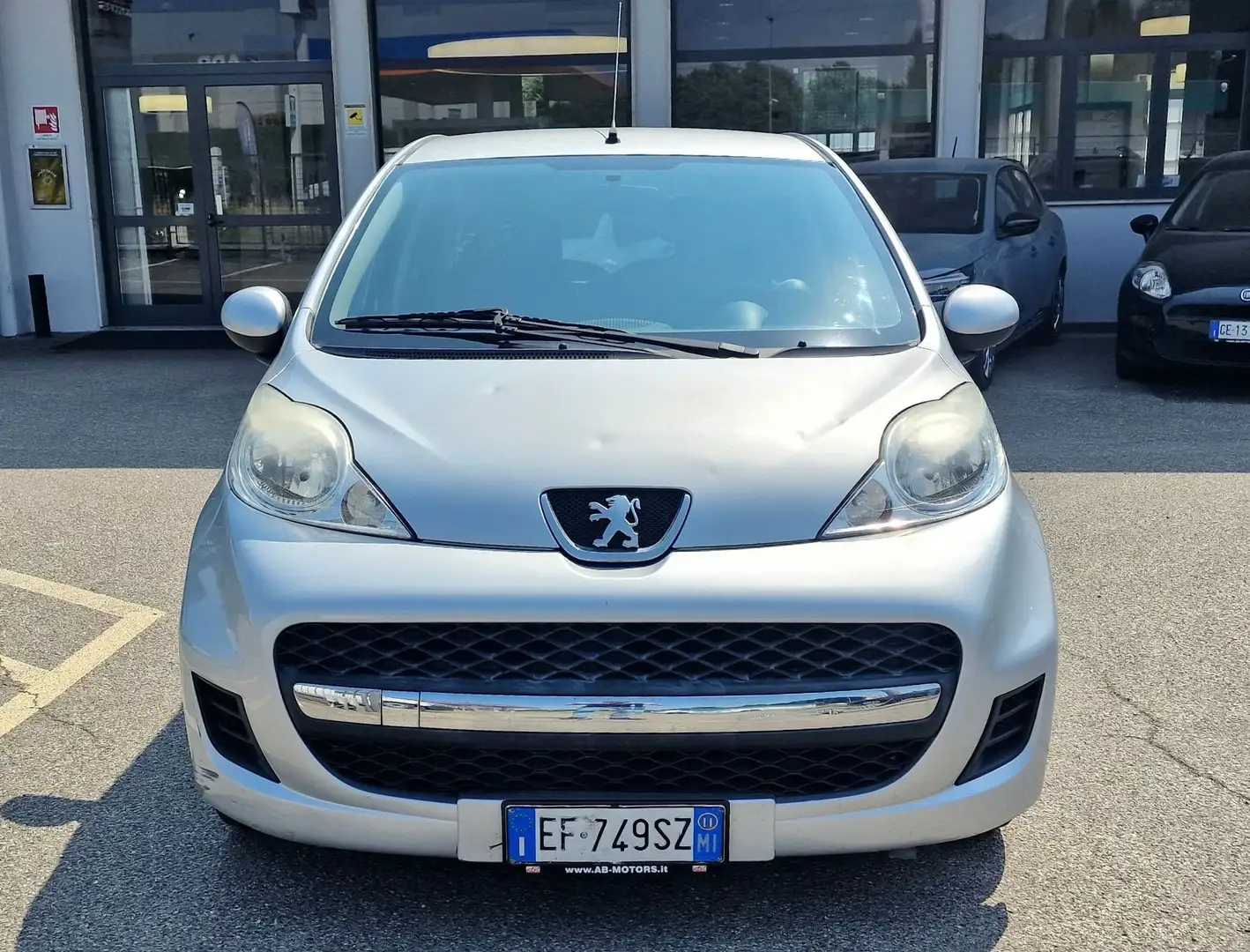 Peugeot 107 1.0 68CV 5p. Desir Grau - 2