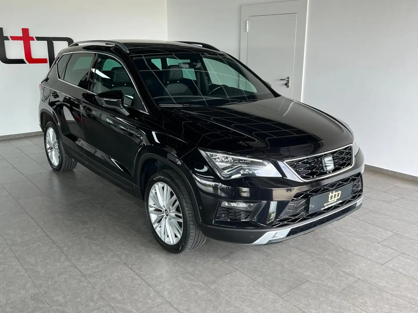 SEAT Ateca 1.5 TSI Xcellence Pano R.Kamera Keyless Schwarz - 2