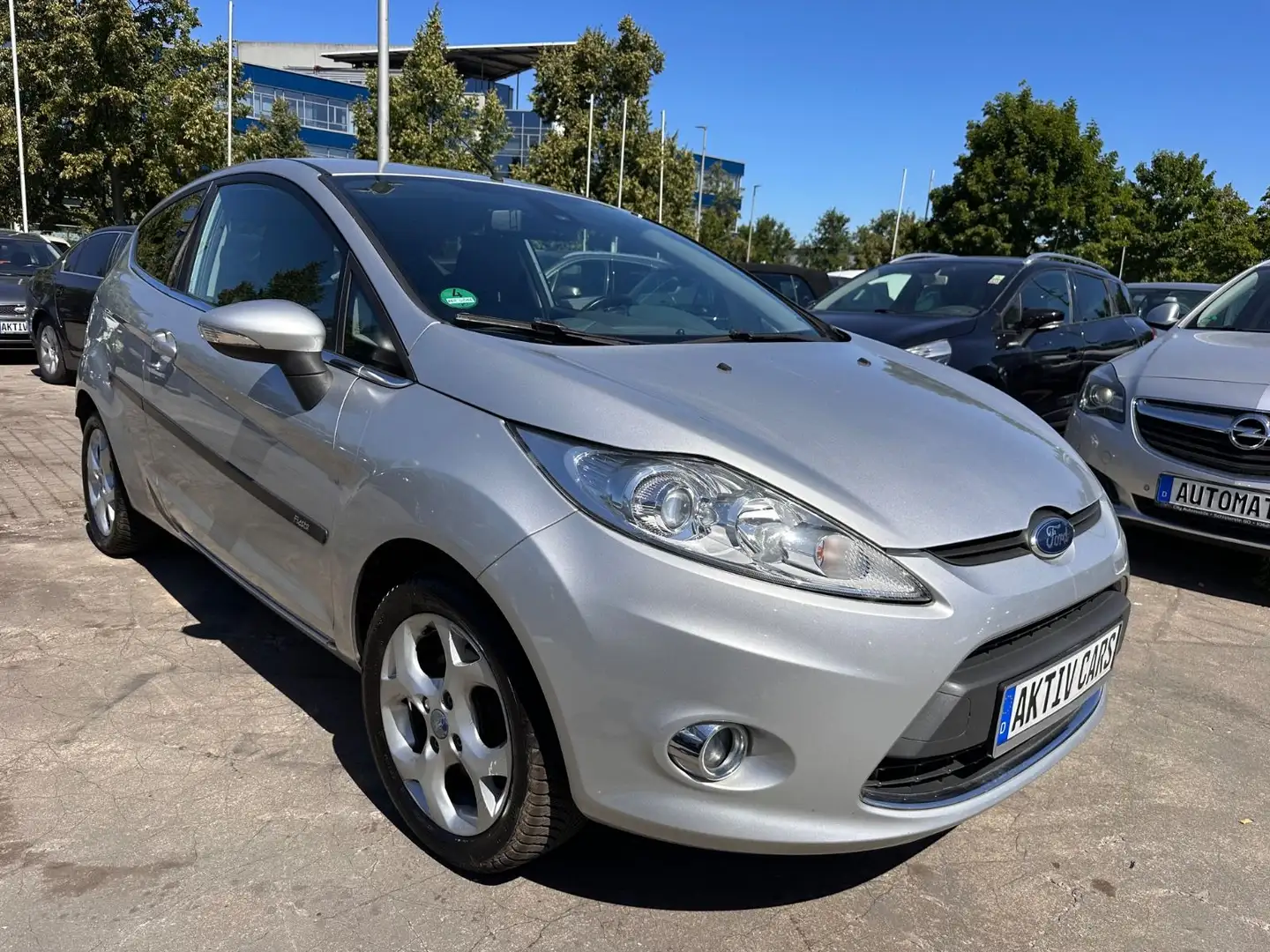 Ford Fiesta Titanium Tüv Neu 2.Hand Gümüş rengi - 2