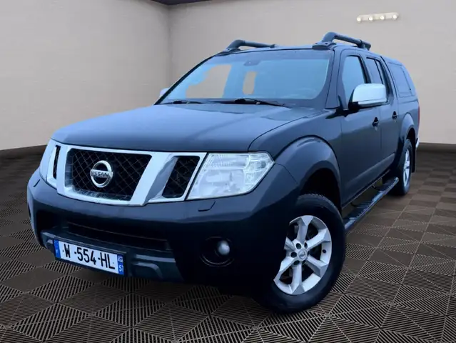 Nissan Pick Up 4x4 Double-Cab LE