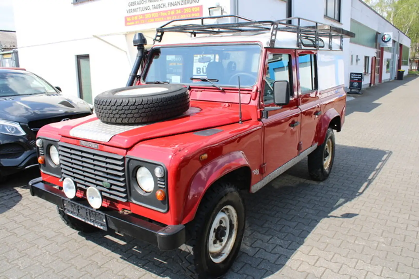 Land Rover Defender TD5 110 Station Wagon Viele Extras Rot - 2