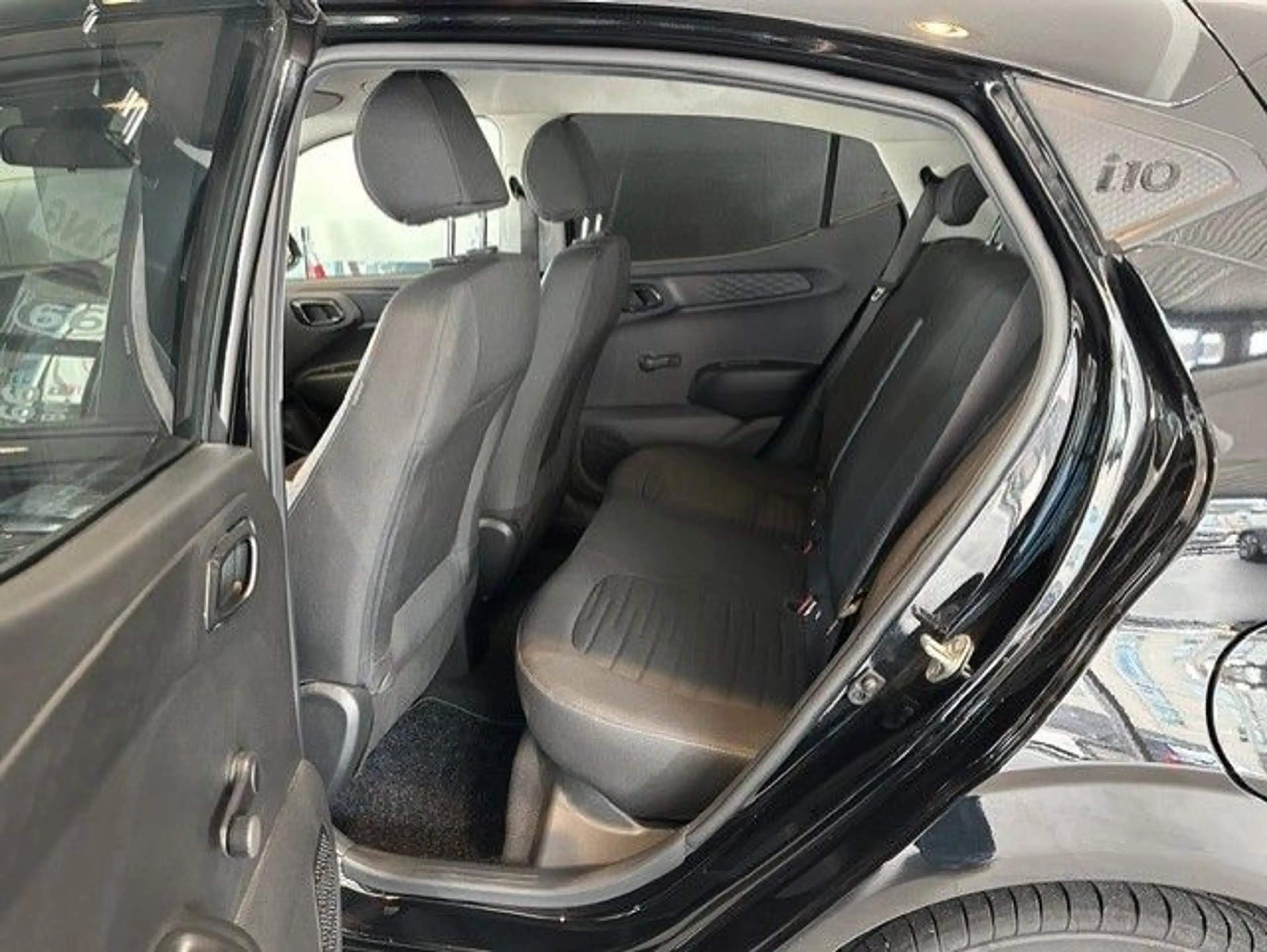 Hyundai i10 Edition 30 — photo 14