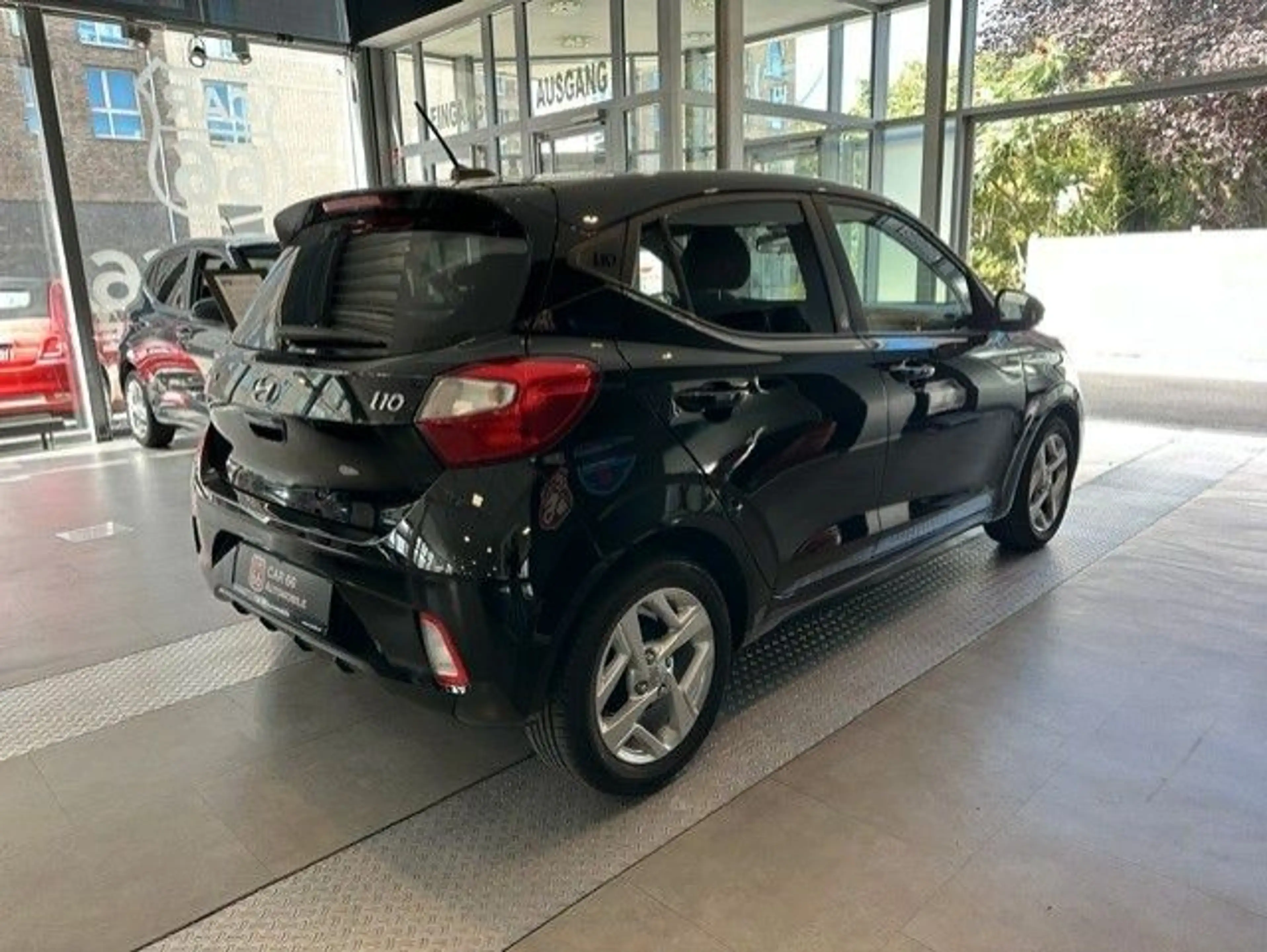 Hyundai i10 Edition 30 — photo 4