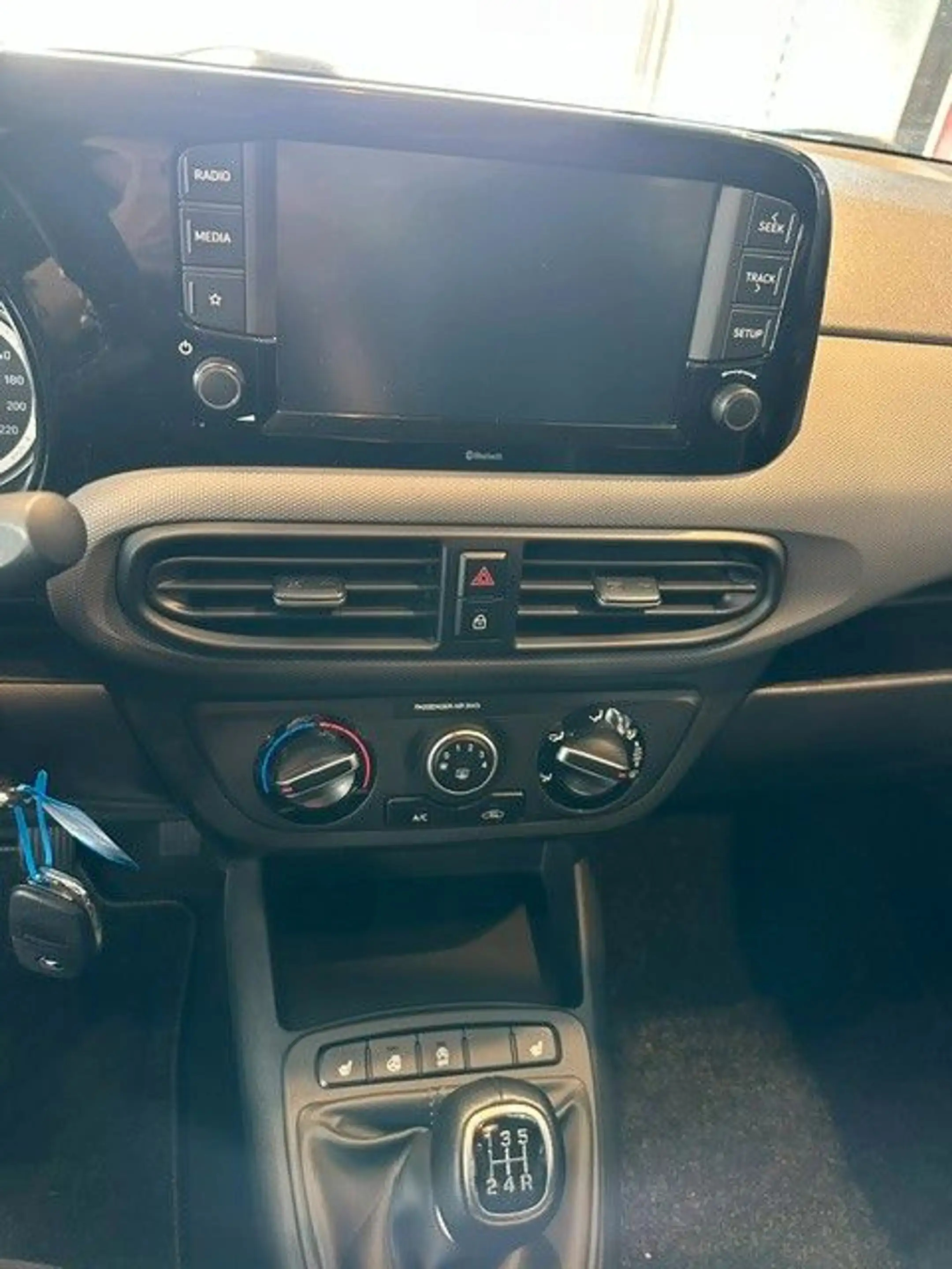 Hyundai i10 Edition 30 — photo 10