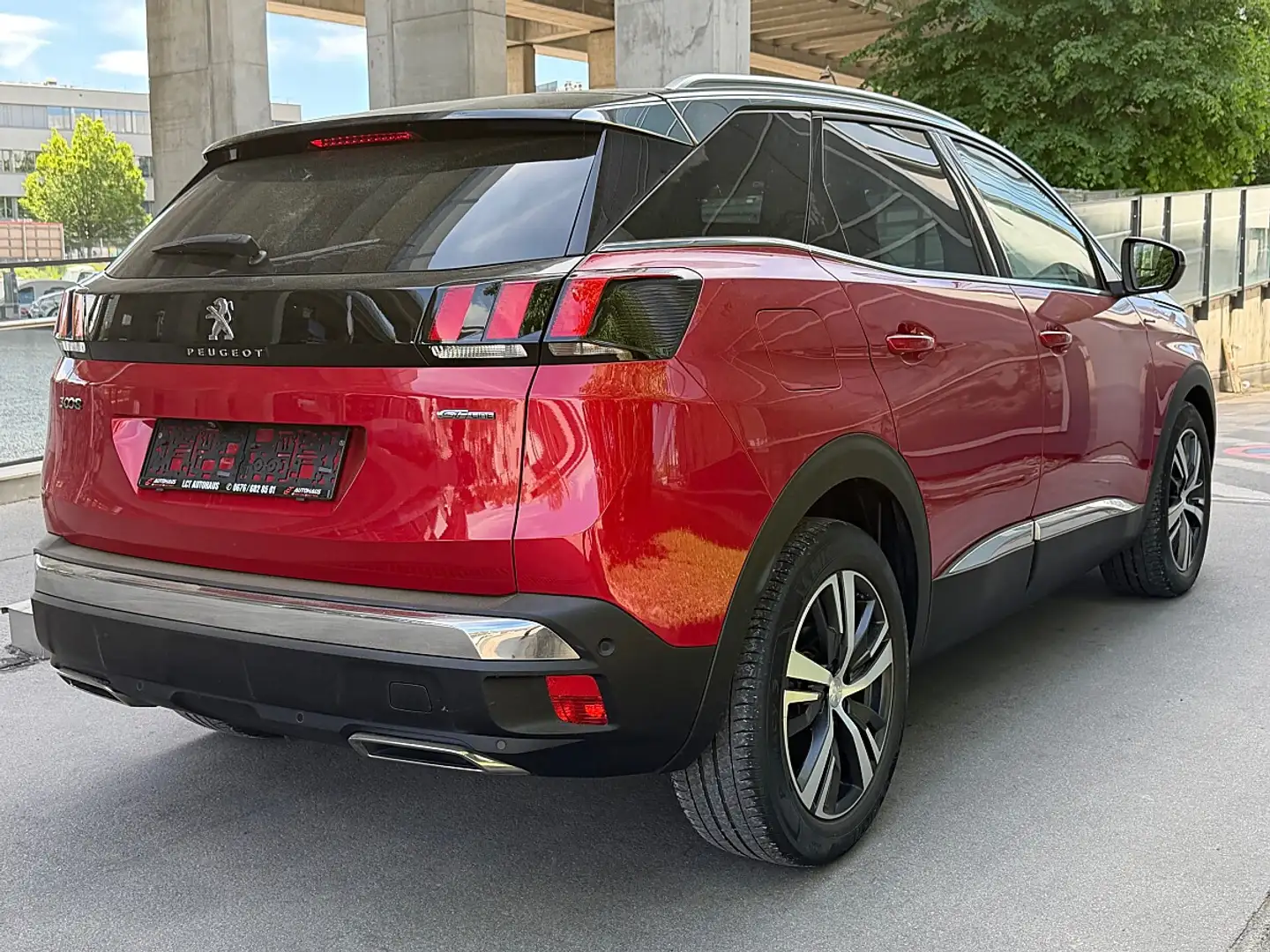 Peugeot 3008 1,6 BlueHDi 120 S&S EAT6 GT Line Rot - 2