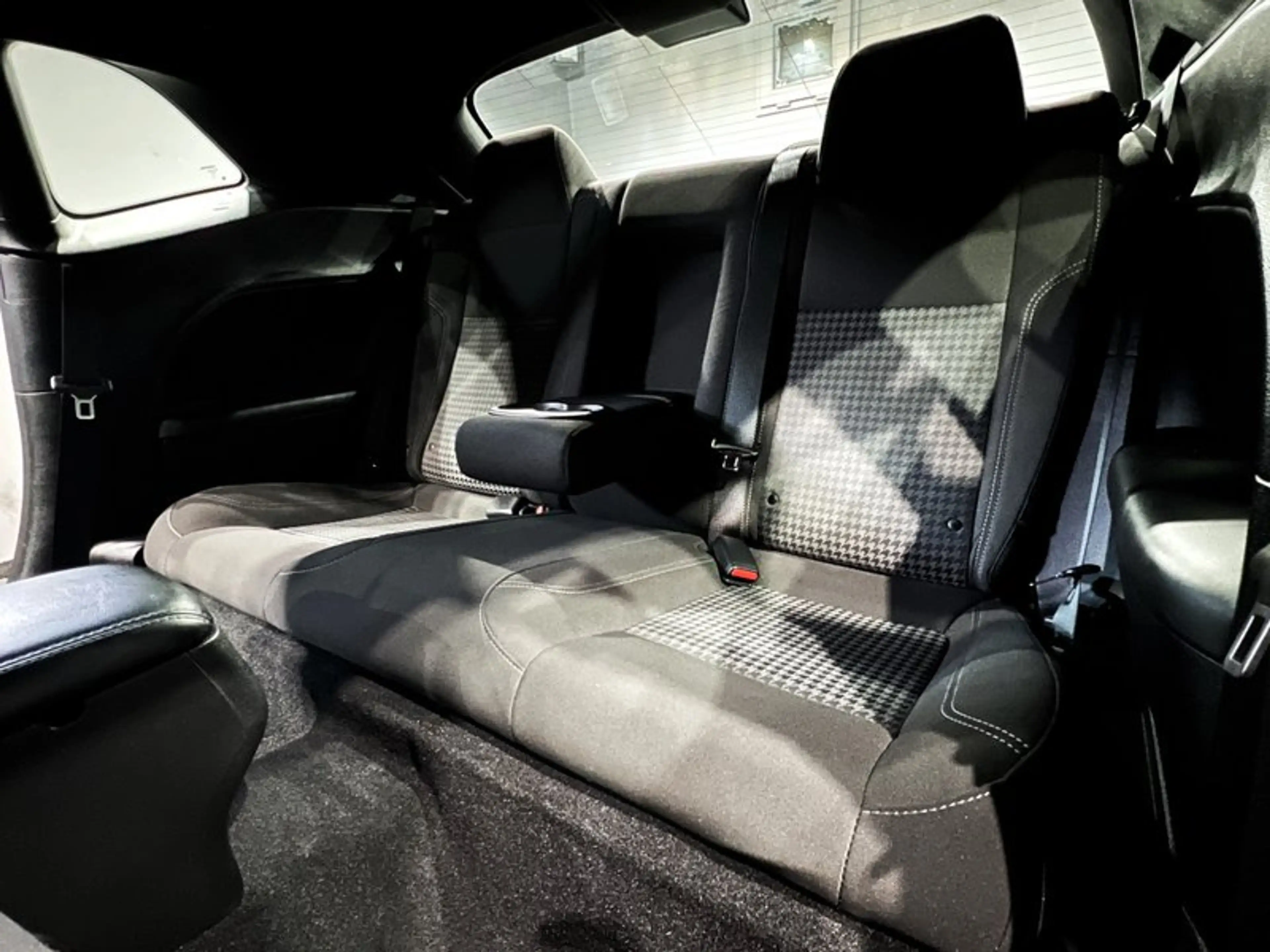 Dodge Challenger 3.6 V6 |DEUTSCHER AUSFÜHRUNG|AUTOM|LED — photo 13