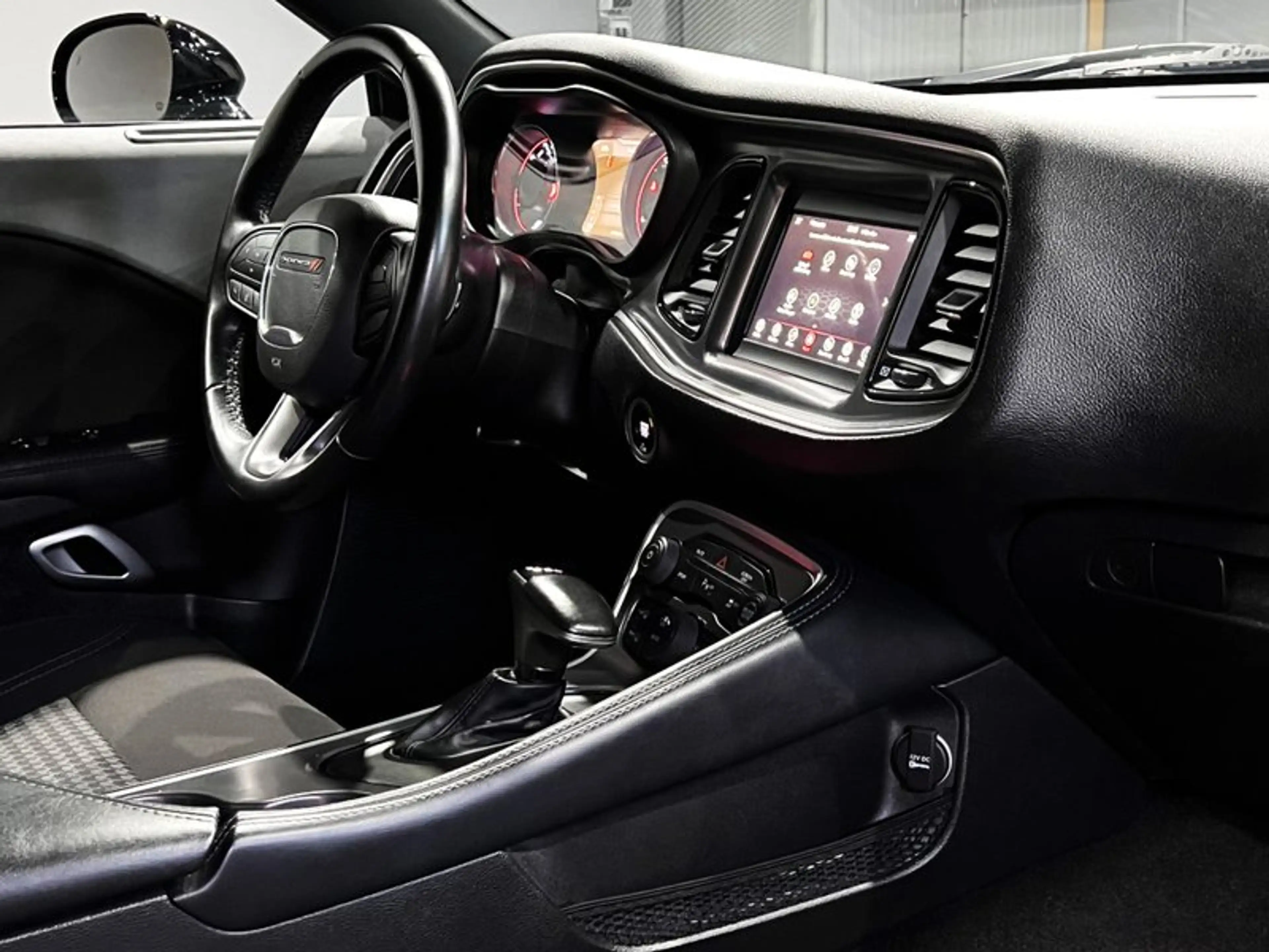 Dodge Challenger 3.6 V6 |DEUTSCHER AUSFÜHRUNG|AUTOM|LED — photo 12