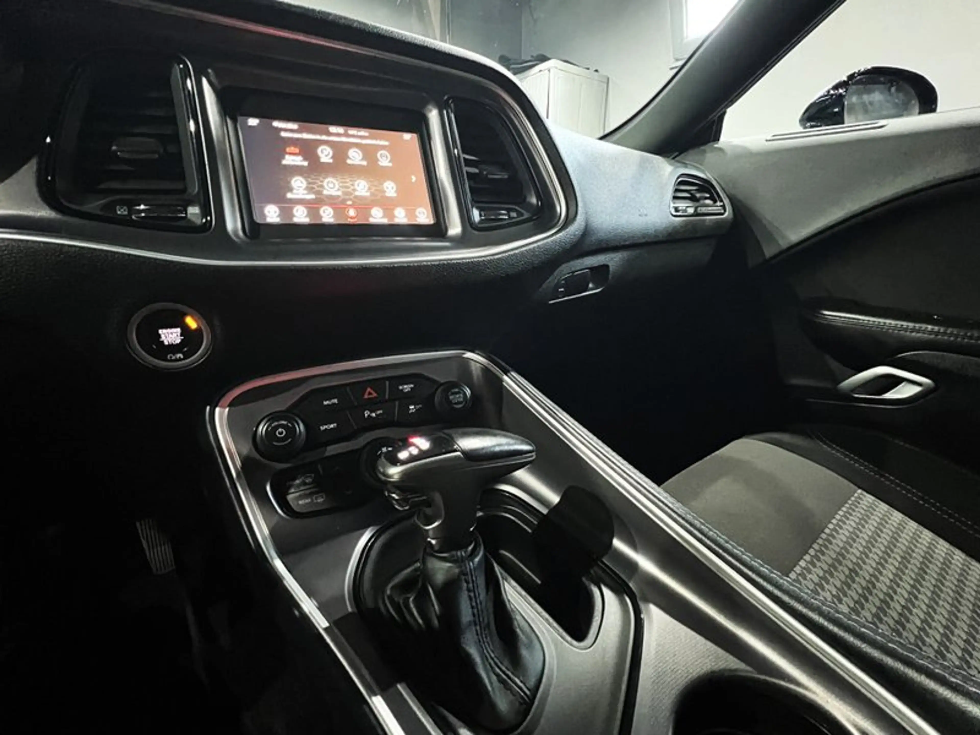 Dodge Challenger 3.6 V6 |DEUTSCHER AUSFÜHRUNG|AUTOM|LED — photo 14
