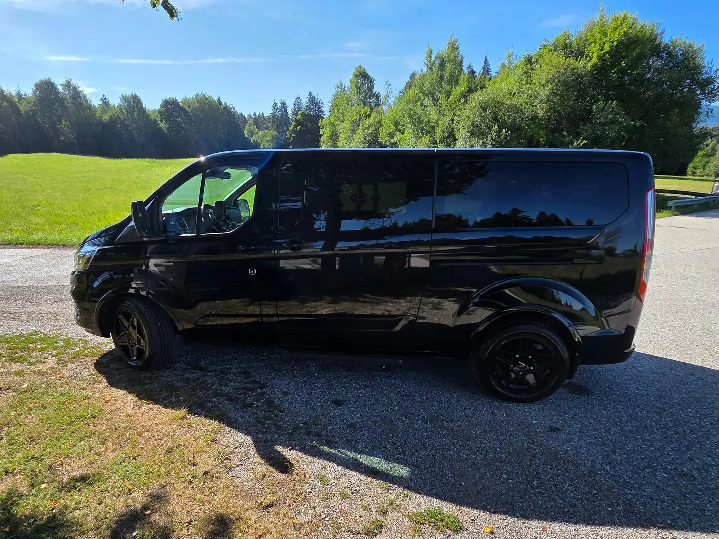 Ford Tourneo Custom Tourneo Custom 2,0 EcoBlue 320 L2 Titanium-X Titanium-X Schwarz - 2