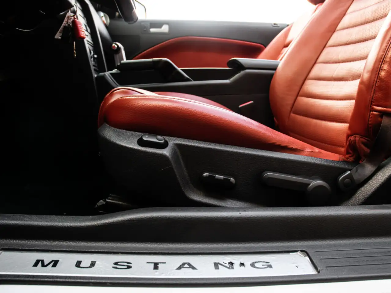 Ford Mustang photo Ford Mustang