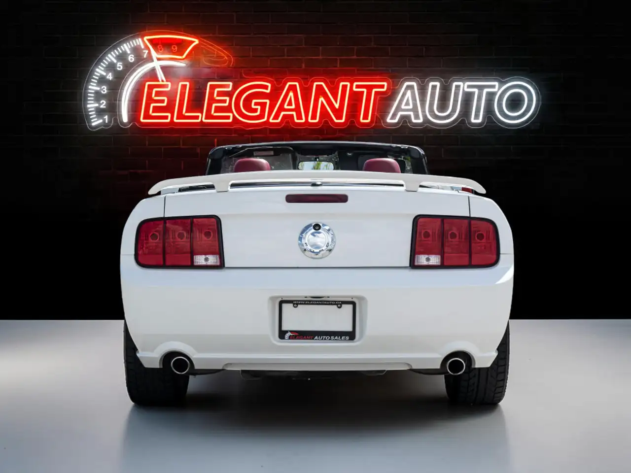 Ford Mustang photo Ford Mustang