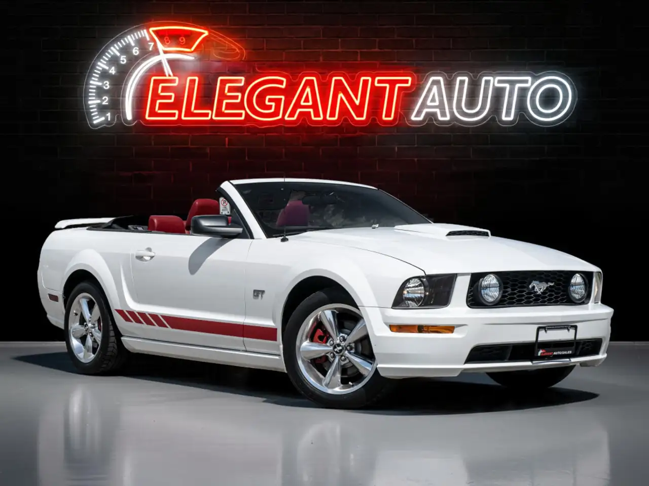 Ford Mustang photo Ford Mustang