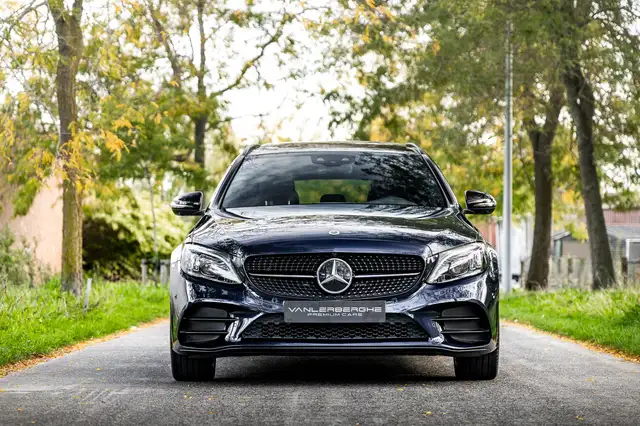 Mercedes-Benz C-Class view 2