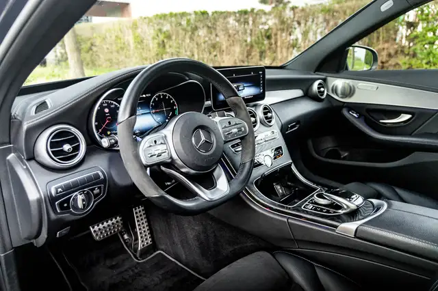 Mercedes-Benz C-Class view 4