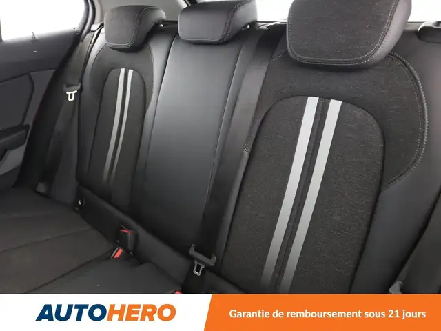 BMW 1 Series view 14
