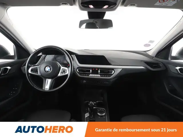 BMW 1 Series view 12