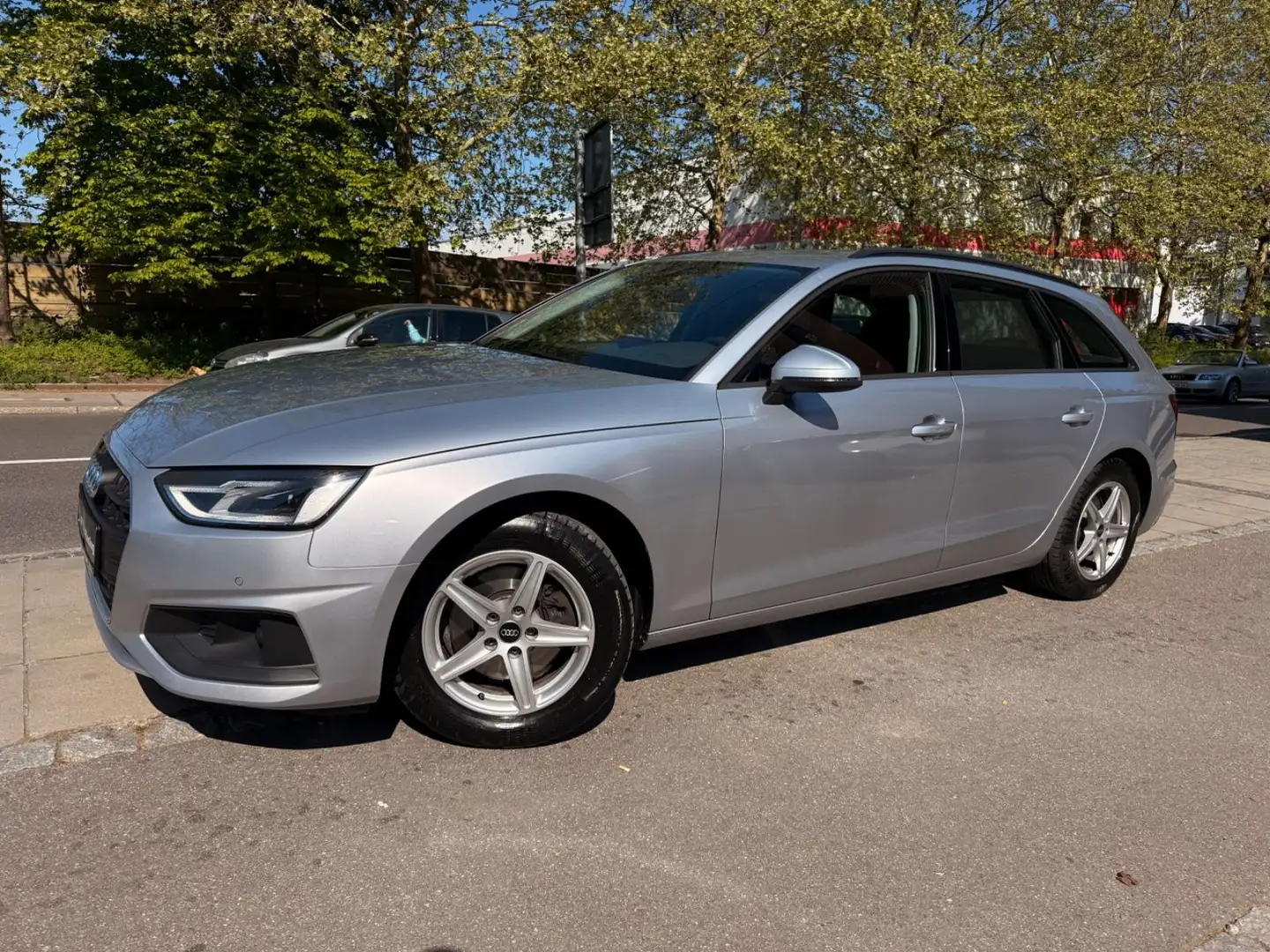 Audi A4 35 TDI S tronic/MMi/NAVI/PDC/DAB/I HAND - 2