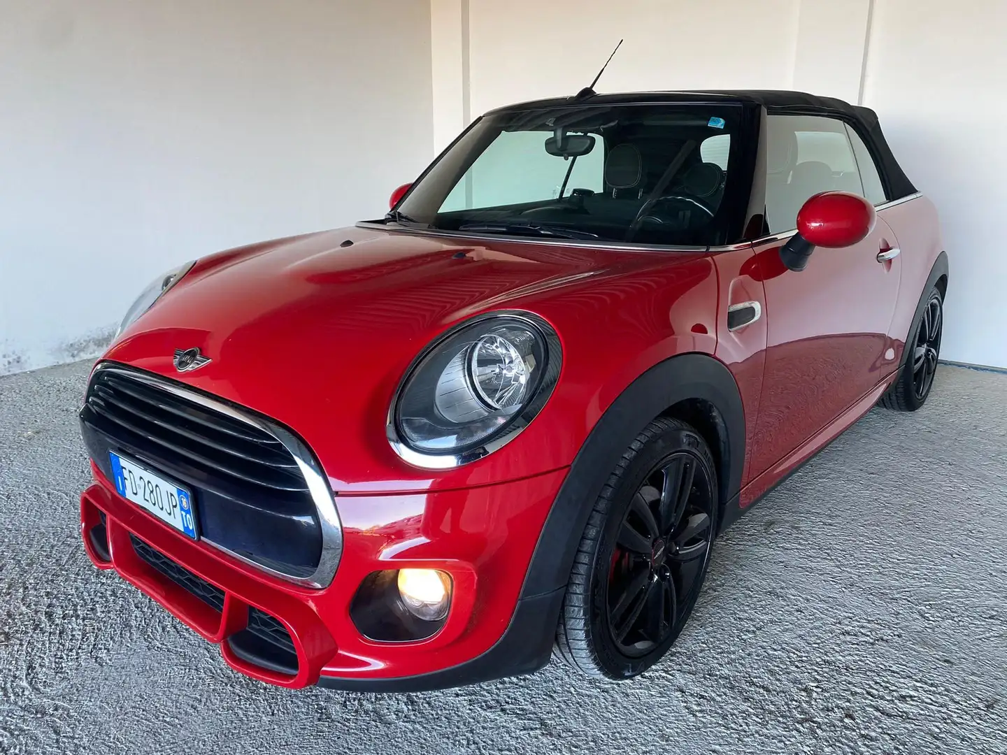 MINI Cooper Cabrio Mini Cabrio 1.5 Cooper Hype Красный - 1