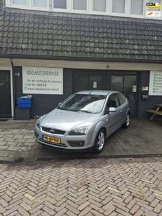 Ford Focus 1.6-16V First Edition
