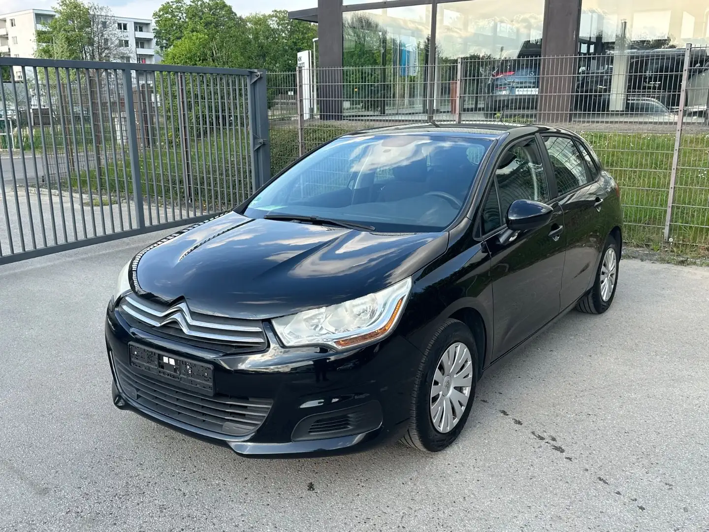 Citroen C4 Lim. Attraction Klima TÜV Чорний - 1