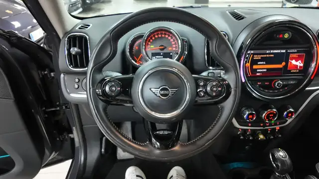Mini Cooper Cooper view 21