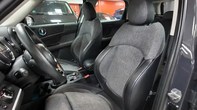 Mini Cooper Cooper view 19
