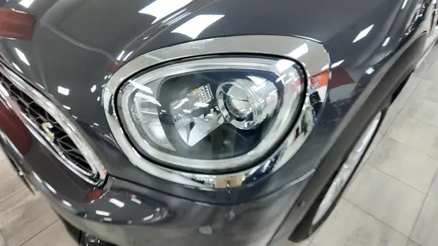 Mini Cooper Cooper view 10