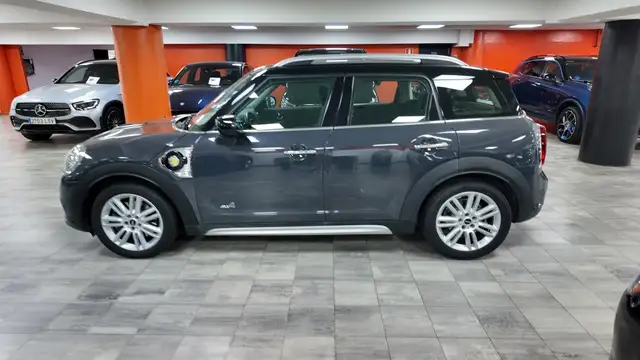 Mini Cooper Cooper view 3