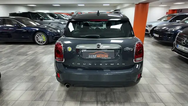 Mini Cooper Cooper view 5