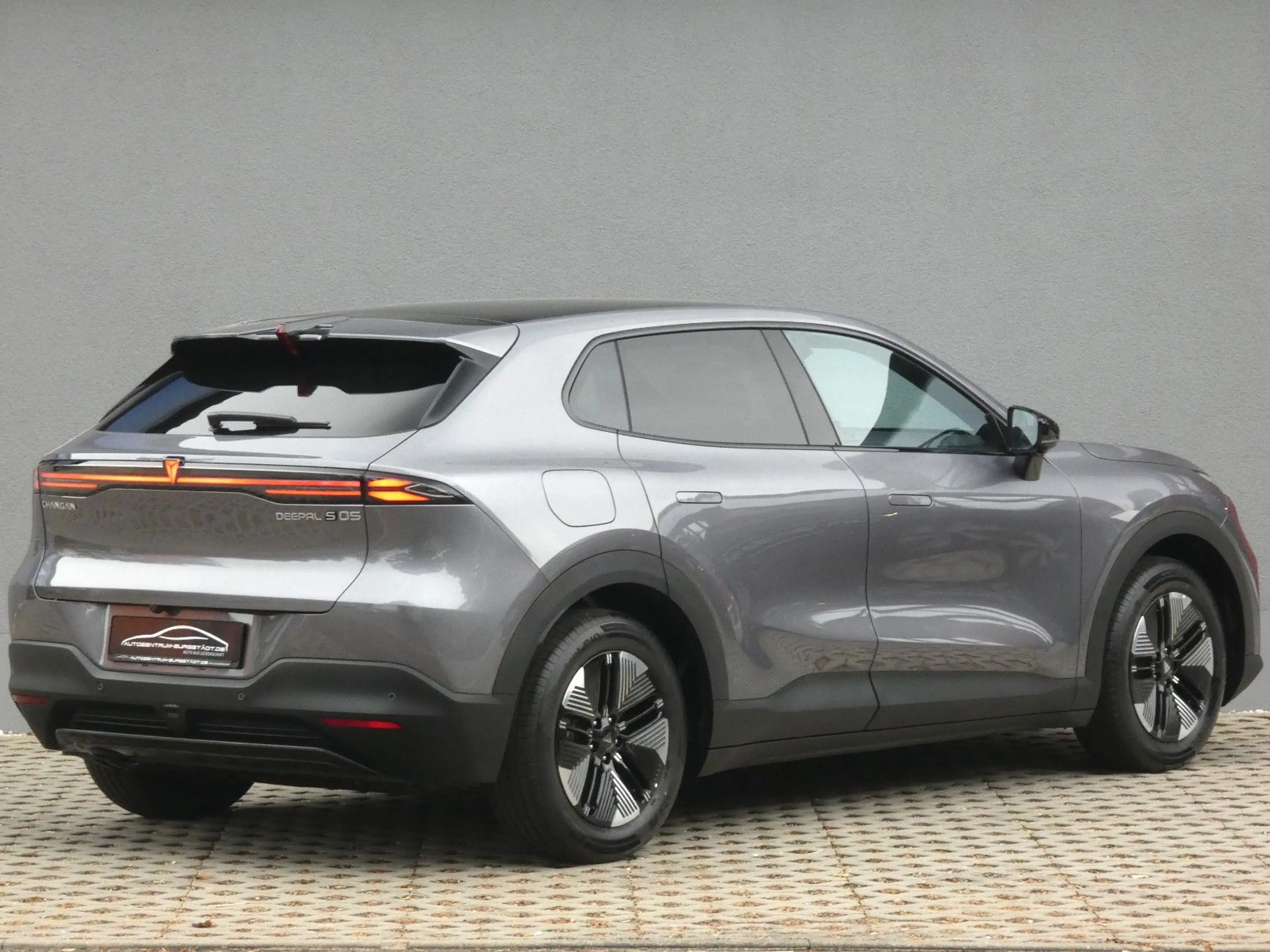 Changan Deepal S05 1.5 PHEV FWD Max/Panoramadach/18"LMF — photo 6