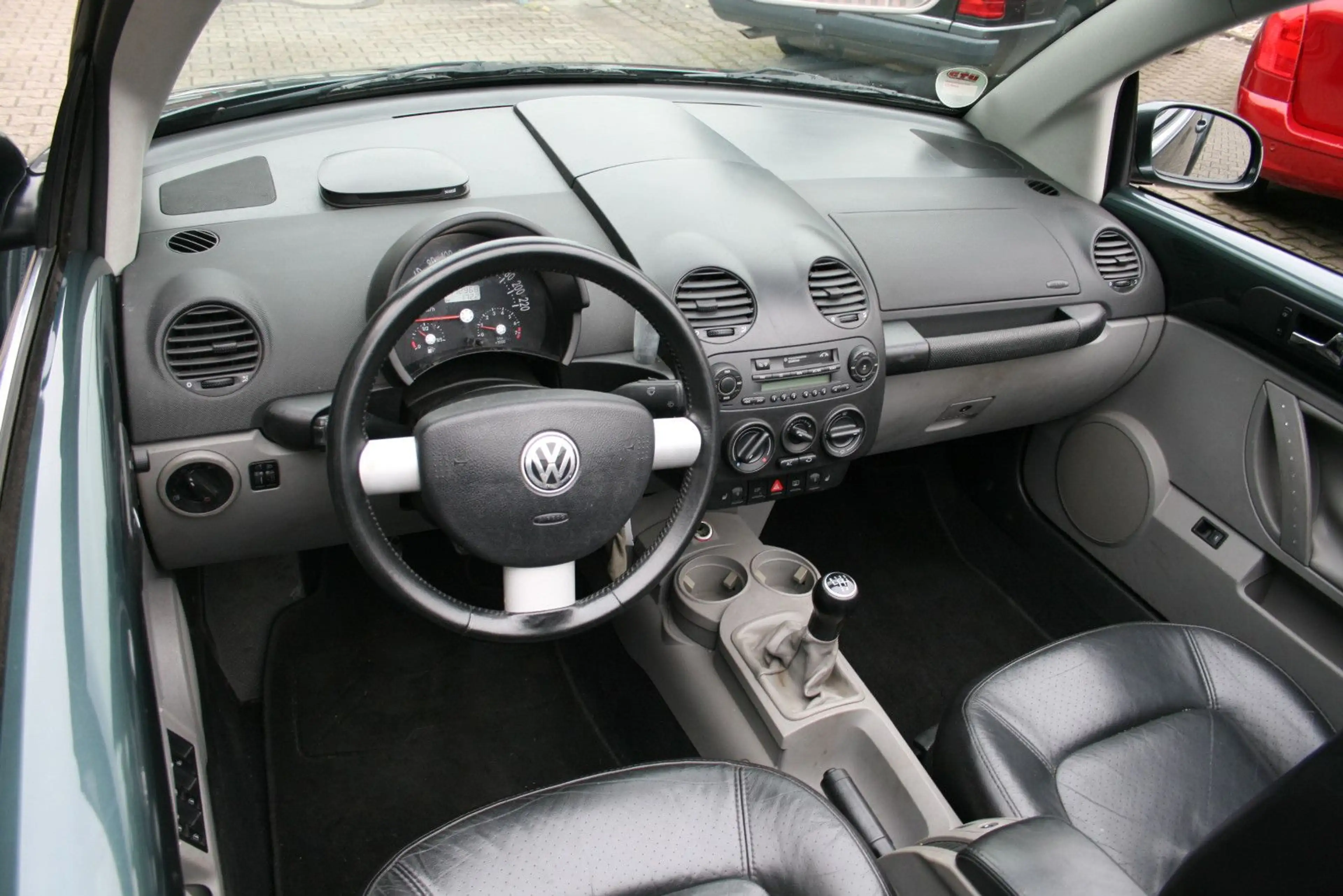 Volkswagen New Beetle Cabriolet 2.0 Highline — photo 6