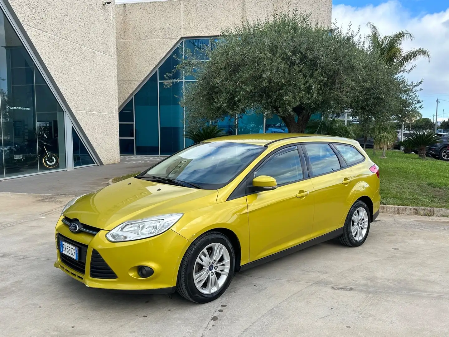 Ford Focus SW 1.6 tdci Plus 115cv Giallo - 1