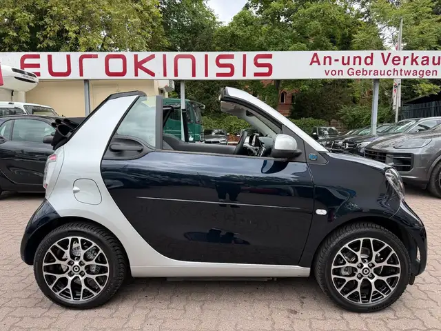 smart forTwo fortwo cabrio EQ 60kW*EXCL*JBL*NAVI*KAM*22kW*