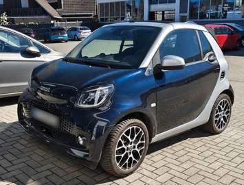 fortwo cabrio EQ 60kW*EXCL*JBL*NAVI*KAM*22kW*