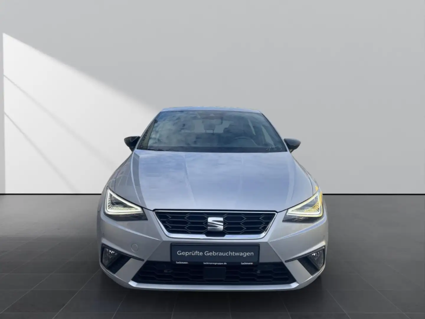 SEAT Ibiza 1.5 FR Black Ed.*Navi*LED*EPH*SHZ*Virtual* Silber - 2