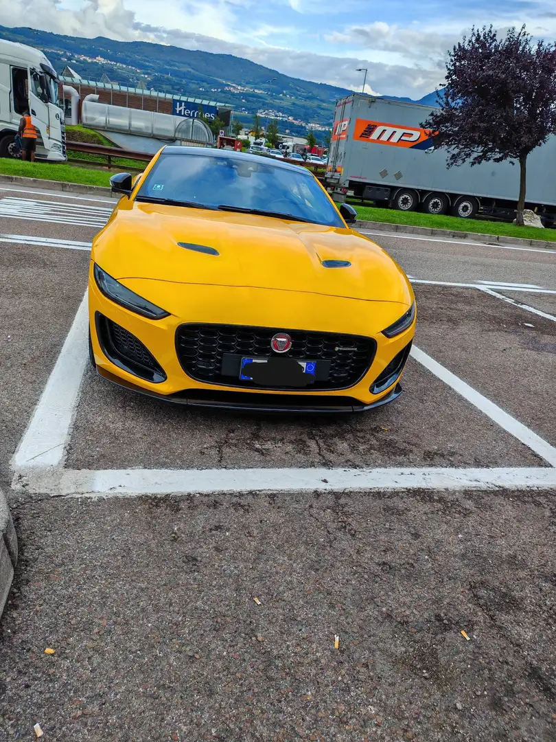 Jaguar F-Type Coupe 2.0 i4 R-Dynamic rwd 300cv auto - 2
