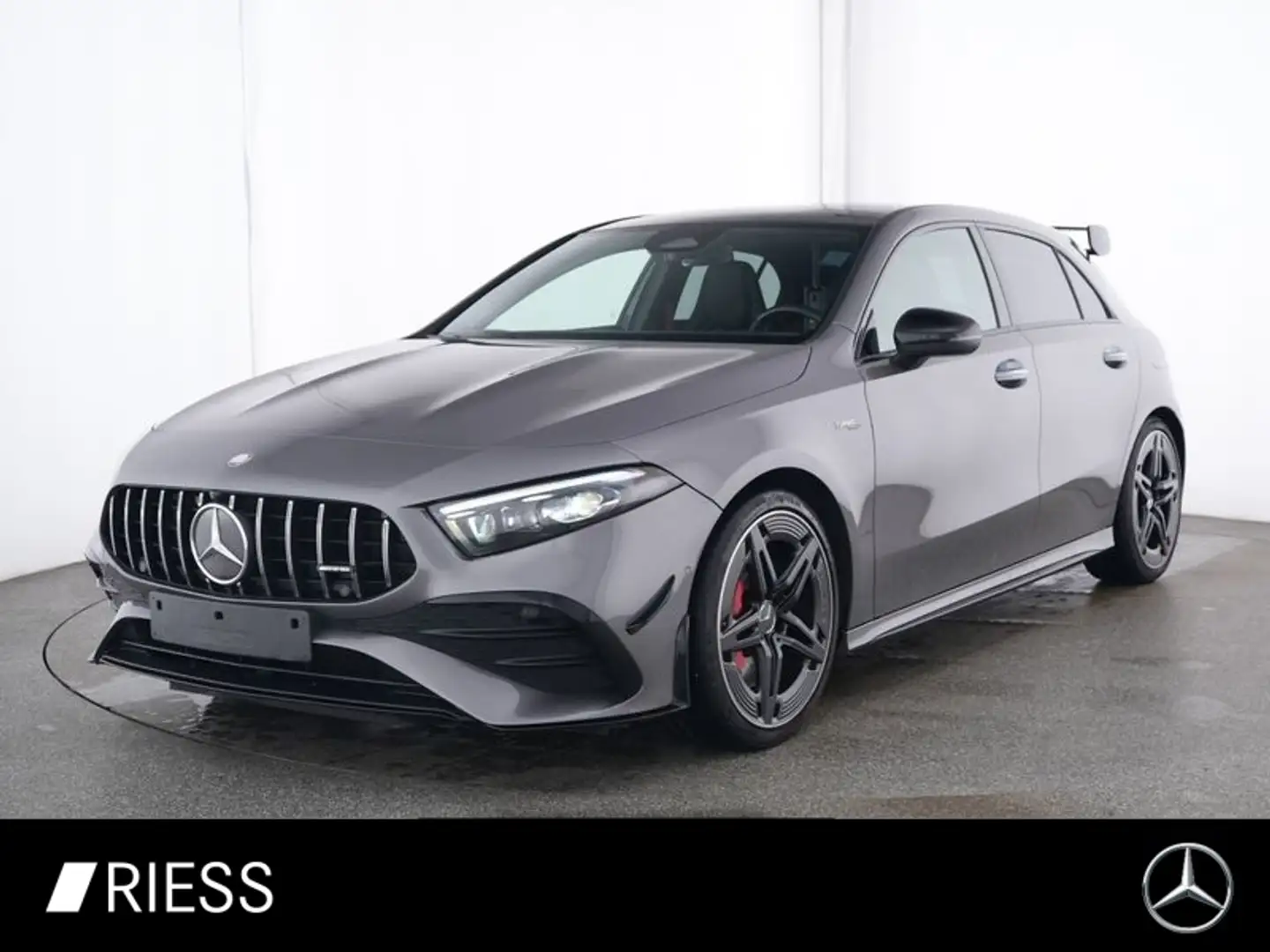 Mercedes-Benz A 35 AMG 4M Aero Night Perf Sitze Pano Winter-P 19" Gris - 1