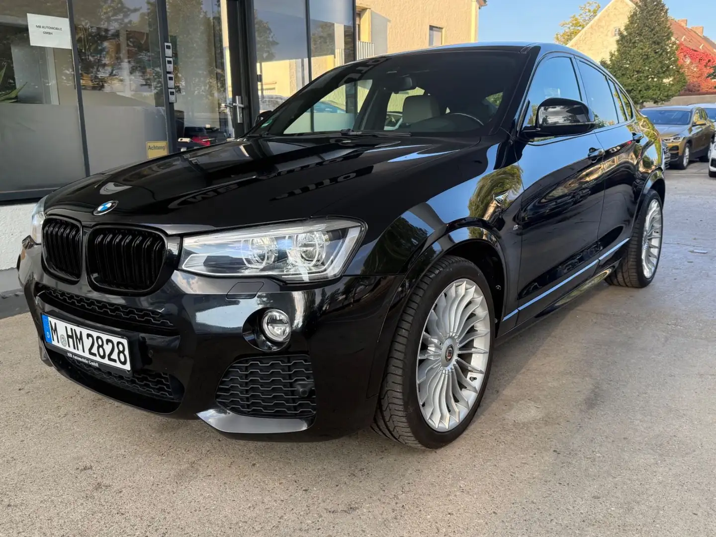 BMW X4 xDrive 20d*M SPORT*HUD*AHK* Schwarz - 1