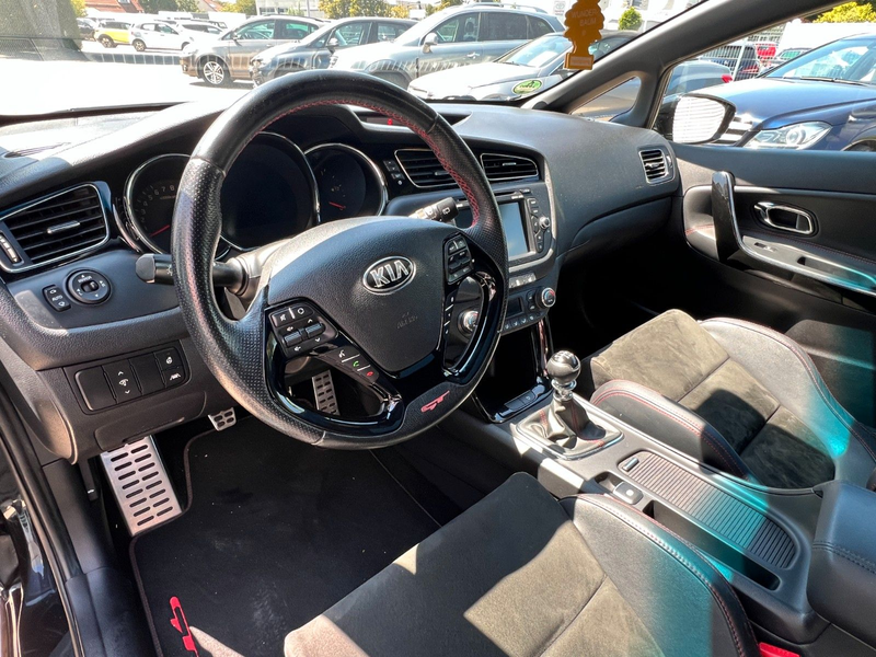 Kia Ceed / cee'd 1,6  GT TRACK Leder Panorama — photo 12