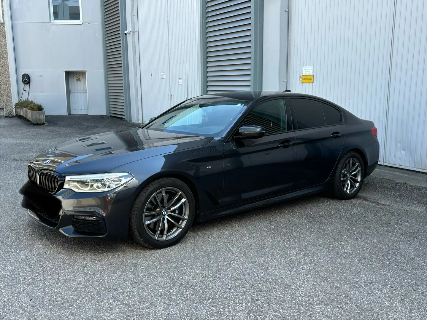 BMW 530 d M Paket Head up Kamera Servicegepflegt Grau - 1