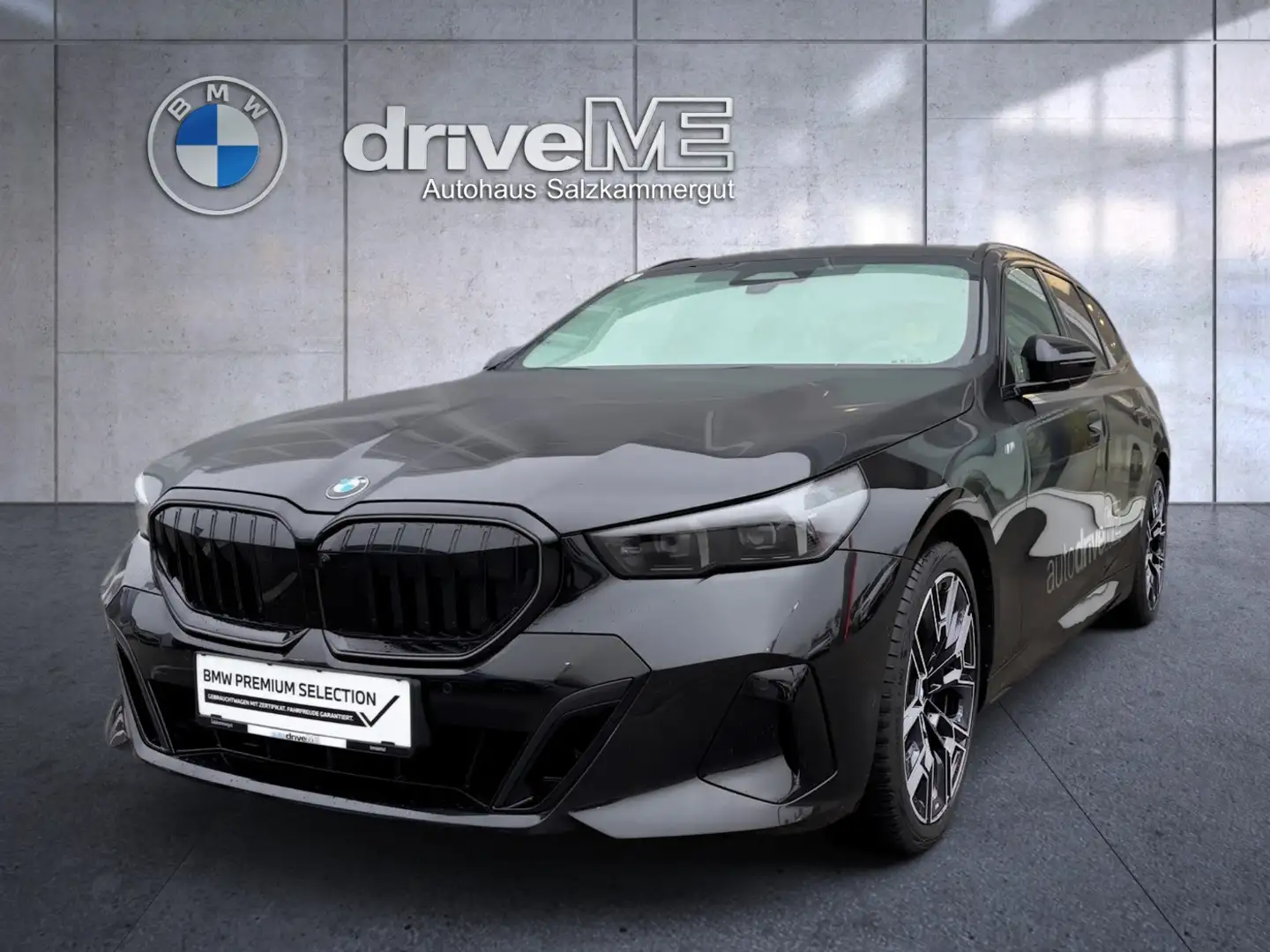 BMW 520 d xDrive Touring M-Sport Schwarz - 1