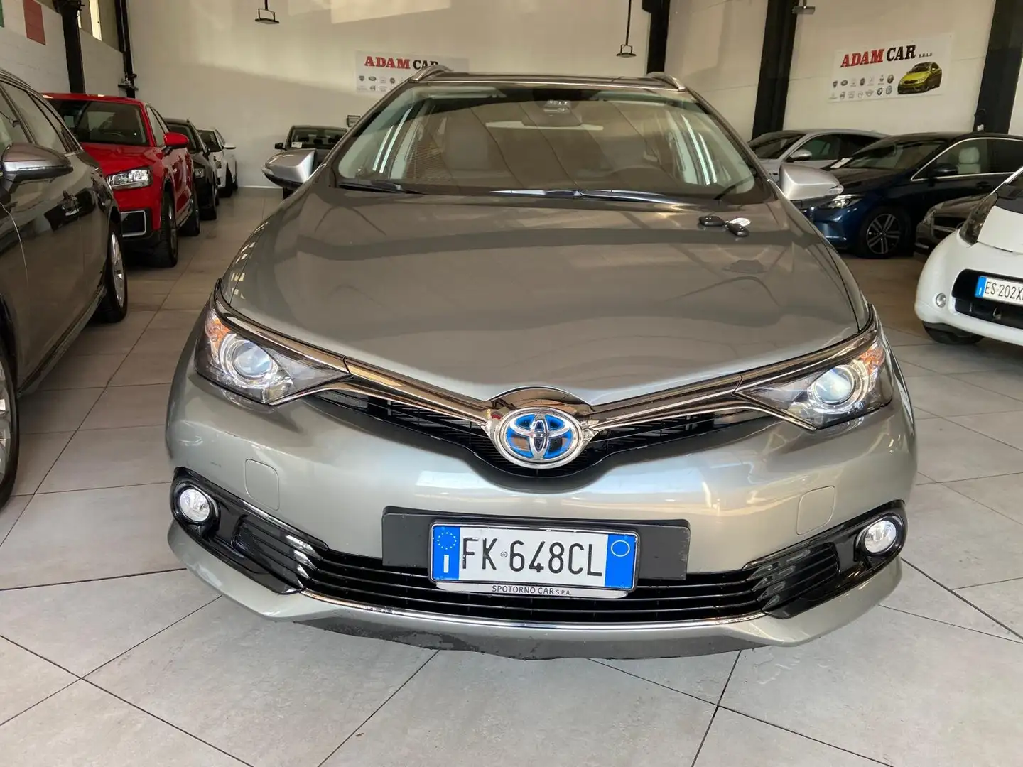 Toyota Auris Auris II 2015 Touring Sports 1.8h Business cvt Grigio - 1