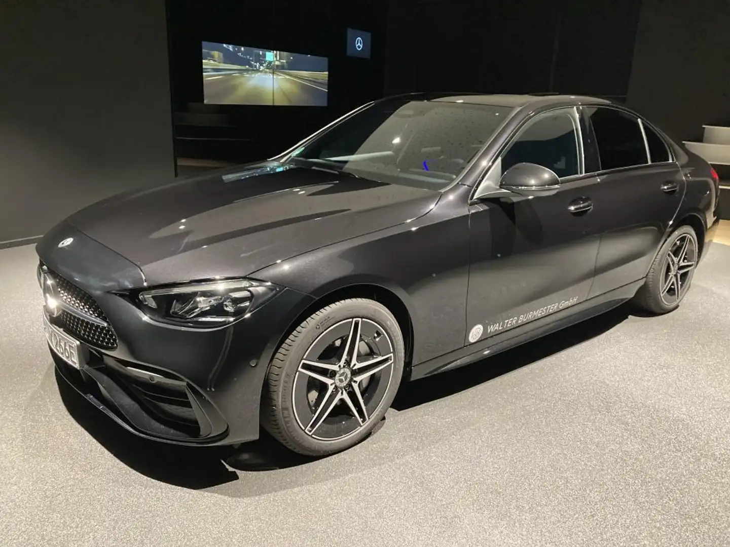 Mercedes-Benz C 300 e +AMG+Night+MBUX+Sportausp.+KAMERA+SDach Schwarz - 2