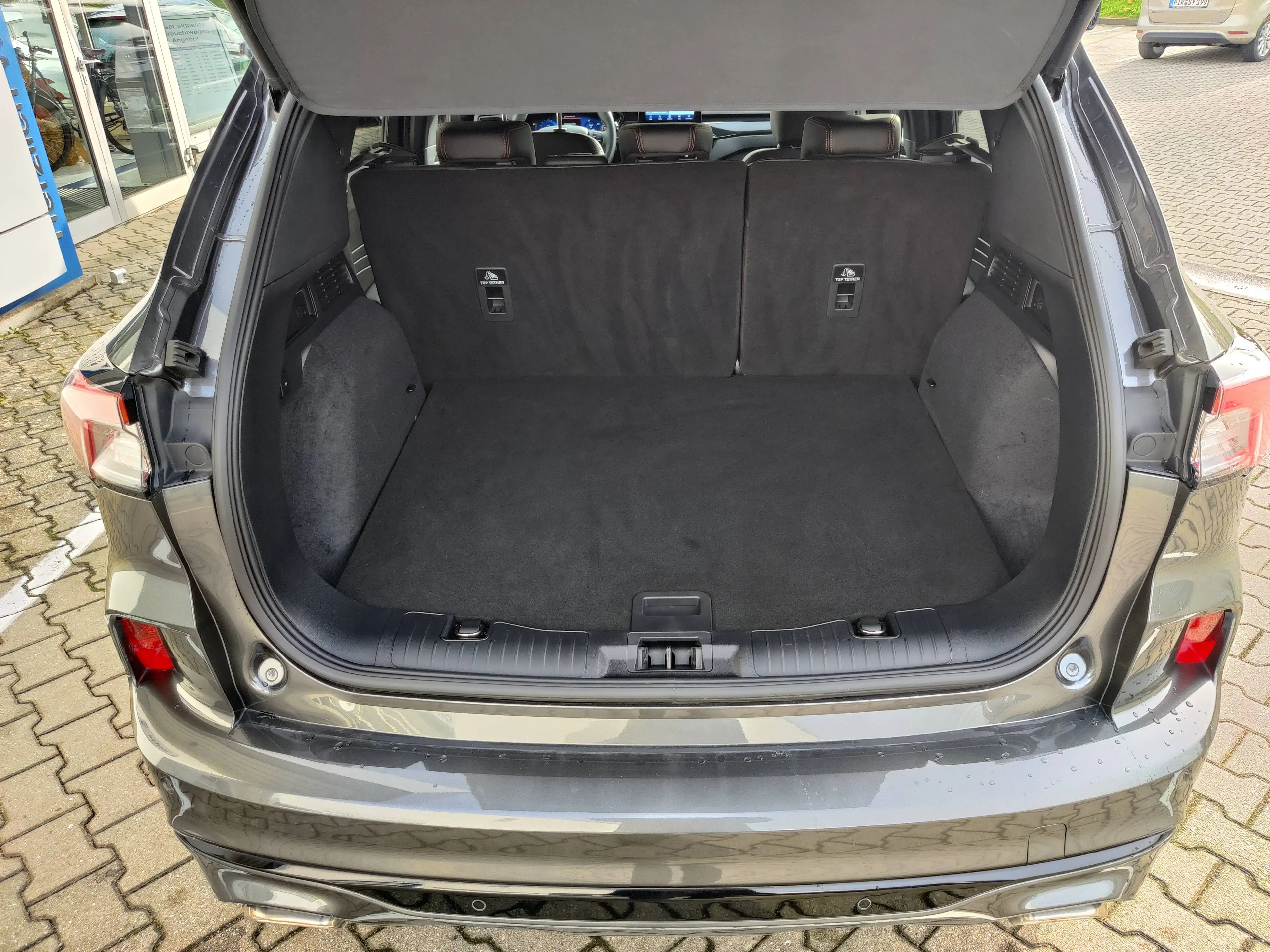 Ford Kuga Plug-In Hybrid ST-Line X — photo 14