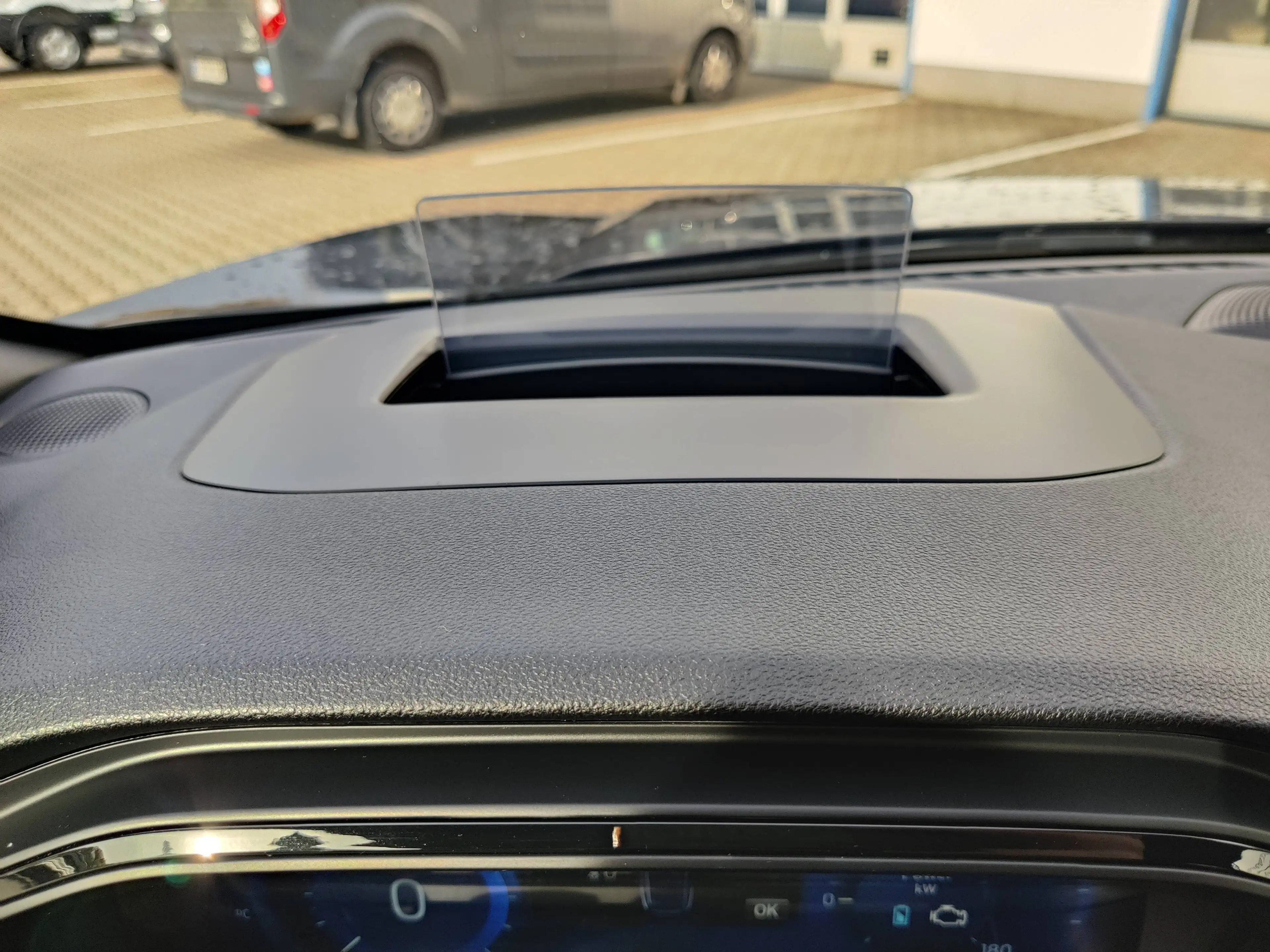 Ford Kuga Plug-In Hybrid ST-Line X — photo 9