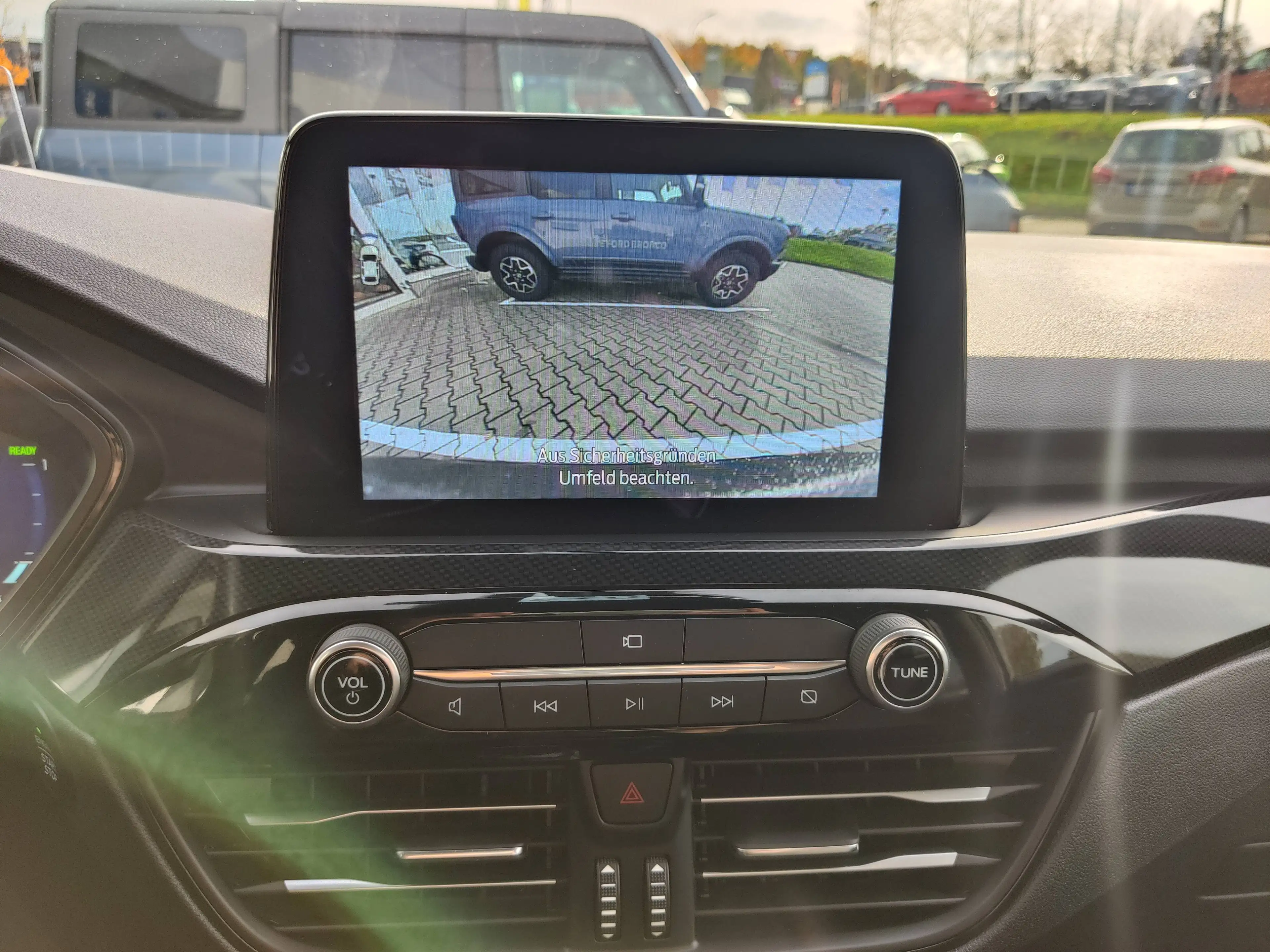 Ford Kuga Plug-In Hybrid ST-Line X — photo 10