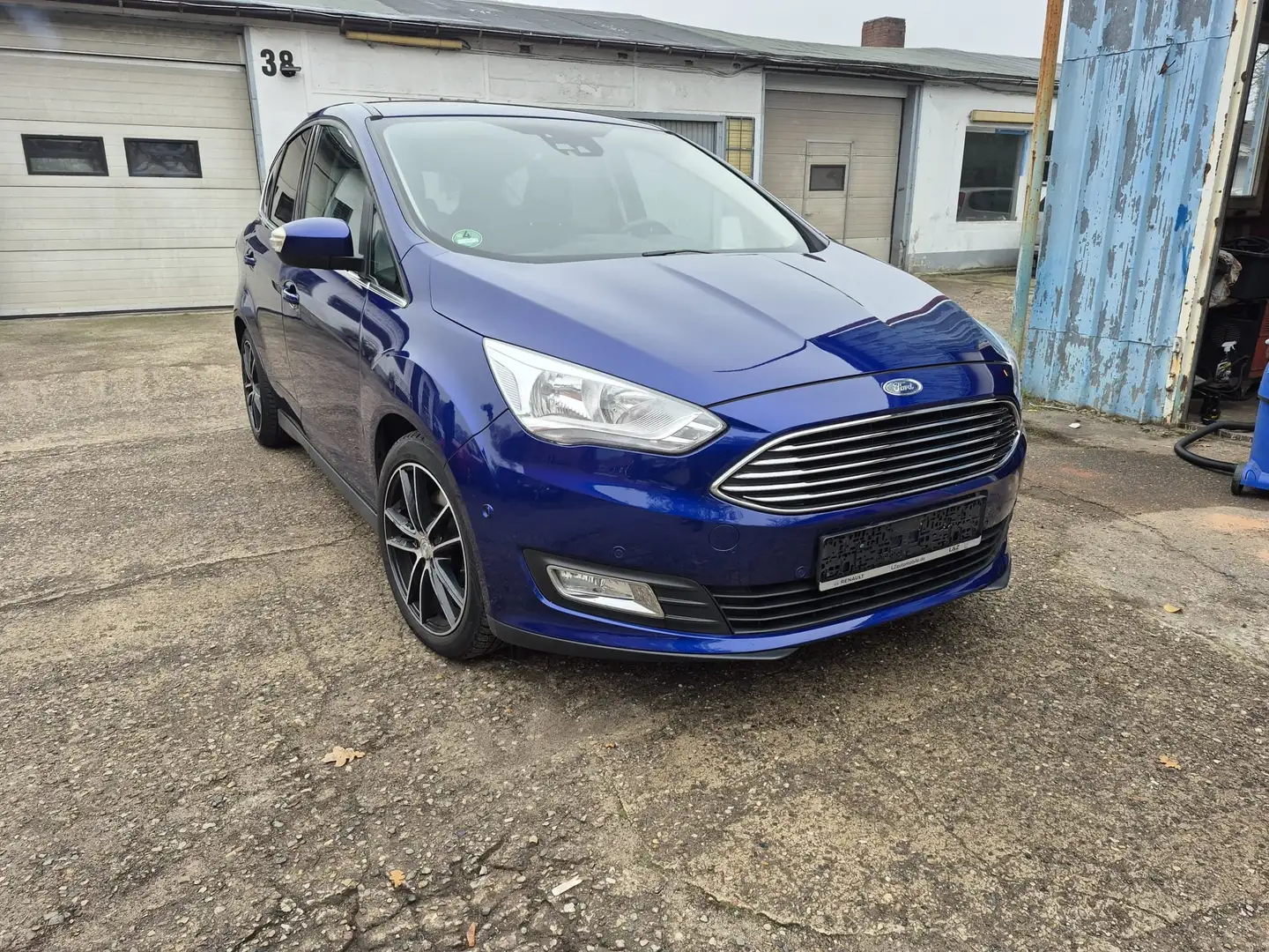 Ford C-Max Titanium - 1