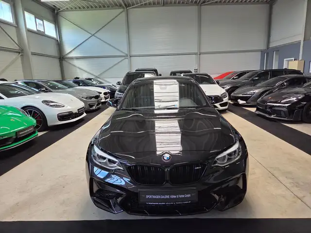 BMW M2 view 3
