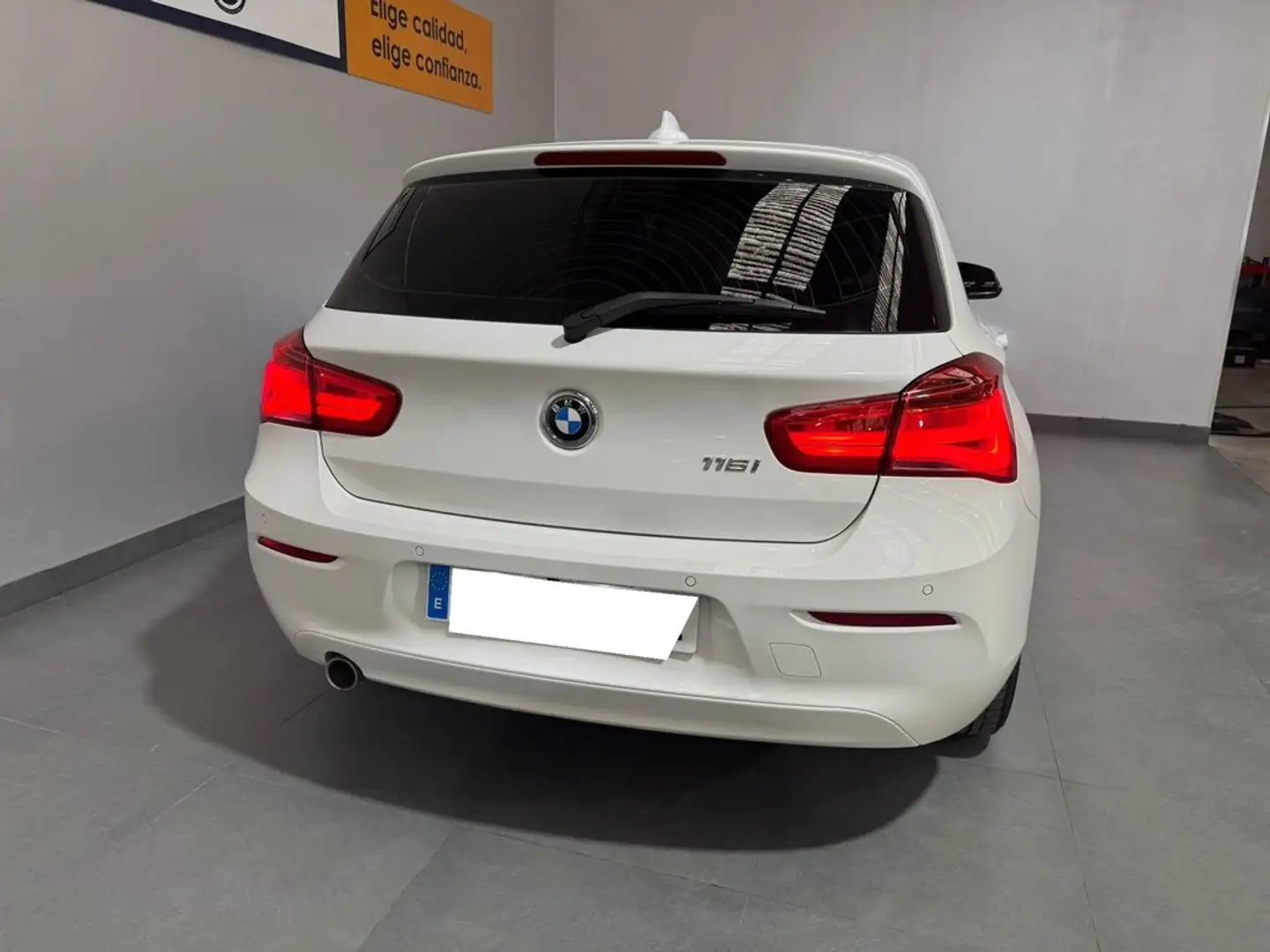 BMW 116 116i Blanc - 2
